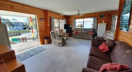 Beach House on Kenwood - Photo 4