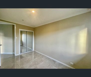 22A Dawn Drive, Seven Hills, NSW 2147 - Photo 3