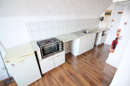 Hanger Lane, London - Photo 4