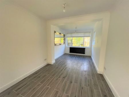 4 bedroom detached house to rent - Photo 5