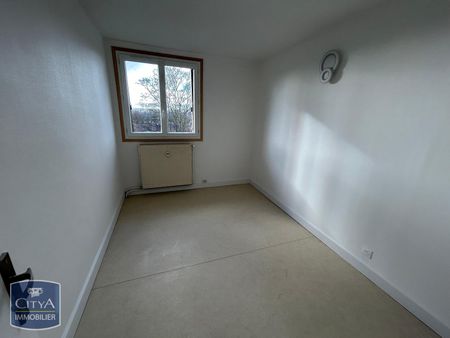 Location Appartement 4 pièces 73m² BEAUVAIS 60000 - Photo 4