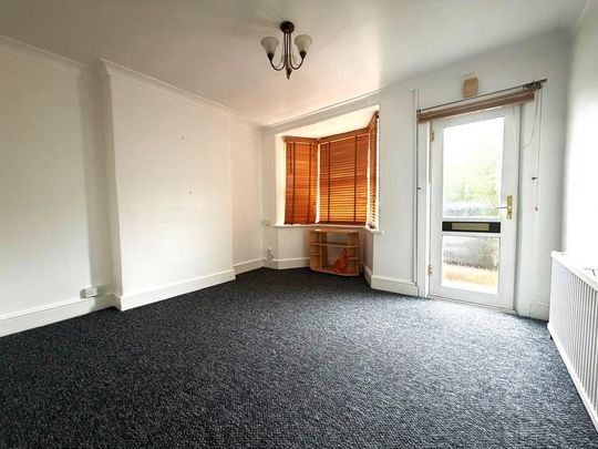 2 bedroom property to rent - Photo 1