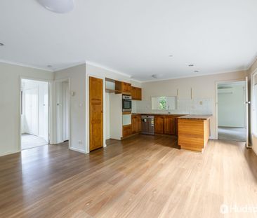 Spacious family home. - Photo 2