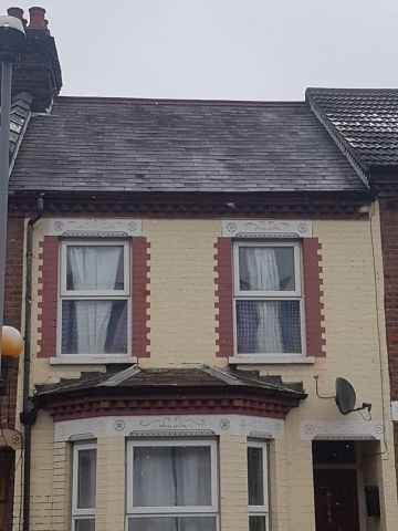 3 Bed Terraced House, Dallow Road, LU1 - Photo 5