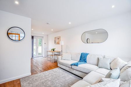 2 bedroom semi-detached house to rent - Photo 5