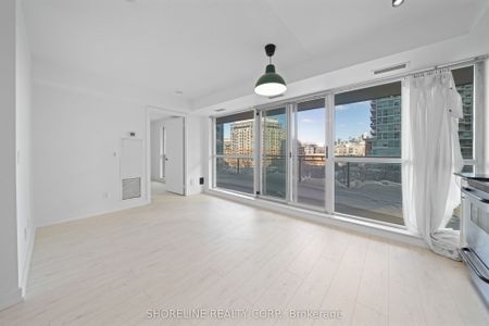 Vibe at Liberty Village Lofts , #401 - Photo 3