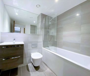 AVAILABLE 12TH MARCH! | PRIME LOCATION | ONE BEDROOM APARTMENT AT C... - Photo 5