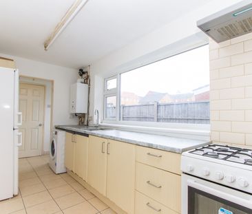3 Bed Terraced House, Burnaby Road, CV6 - Photo 6