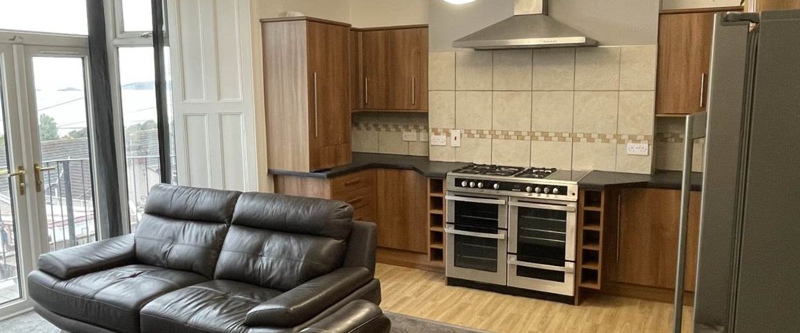 6 bed house to rent in Trafalgar Place, TRAFALGAR PLACE, SA2 - Photo 1