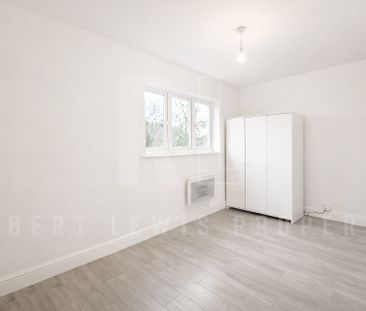 Bright & Versatile 3 Bedroom Home – Hatfield, AL10 0HH - Photo 6