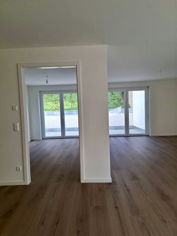 Erstbezug: Helle 3,5 Zimmer Wohnung in ruhiger Lage - Photo 4