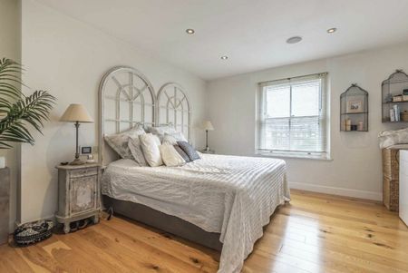 Nevern Place, Earls Court, SW5 - Photo 3