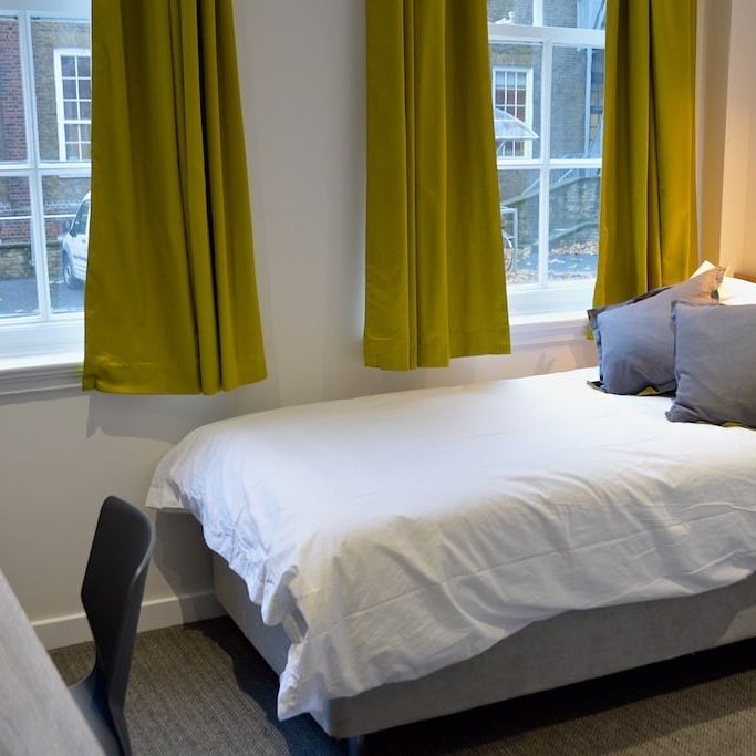 Bedsit, Foley Street, W1W - Photo 1