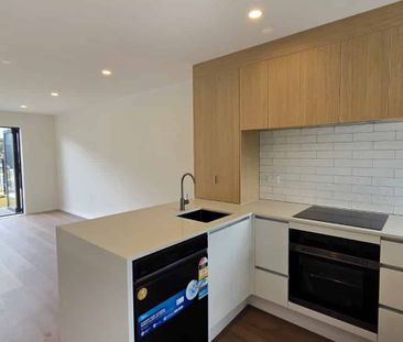Hobsonville, 2 Bedrooms, $650 - Photo 3