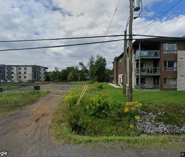 2 CH - 1 SDB - Saint-Charles-Borromée - $1,330 /mo - Photo 1