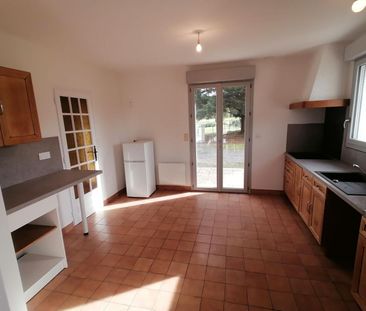 A LOUER A LAILLE- LIMITROPHE BRUZ- Maison de type longère rénovée p... - Photo 3