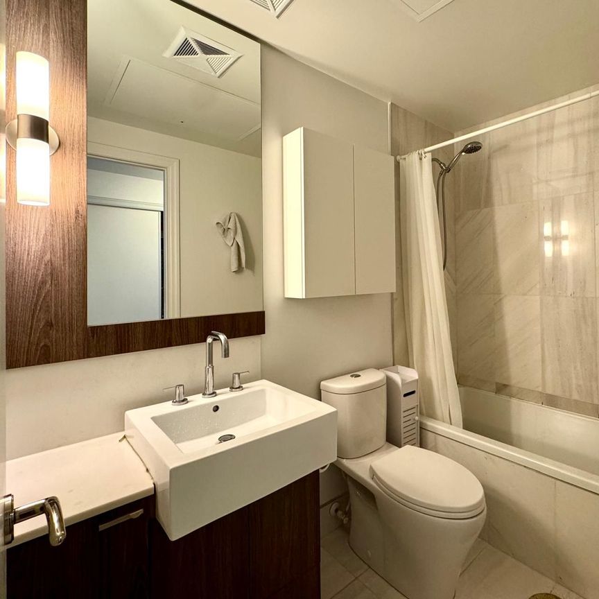 For Lease - 88 Blue Jays Way Unit# 2810, Toronto, Ontario - Photo 1