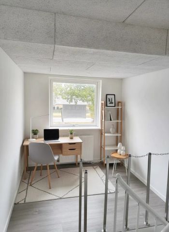 Lyst rækkehus med moderne indretning og dejlig have - Foto 3