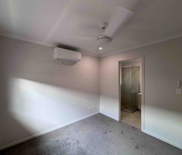 BRAND NEW 4 BEDROOM HOME FOR RENT IN WHITE ROCK - REGISTER NOW TO A... - Photo 3