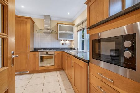 3 bedroom terraced house to rent - Photo 5