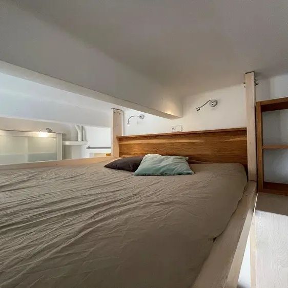 Pronájem zařízeného rekonstruovaného bytu 1+kk s terasou, Praha 6-Bubeneč (Dejvice), ul. Verdunská - Photo 1