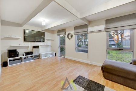 9 Lorna Street, Seaford, VIC 3198 - Photo 2