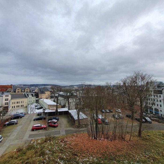 **Schöne, helle 4-Zimmer Wohnung mit Balkon im Zentrum von Plauen** - Photo 1