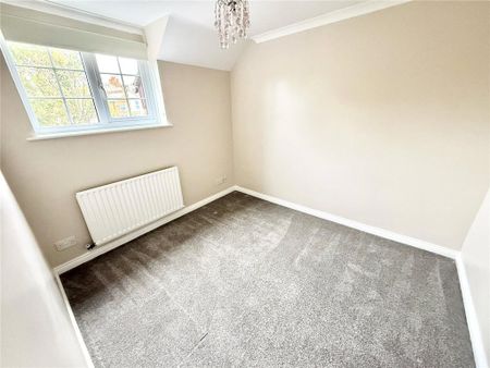 4 bedroom detached house to rent - Photo 5