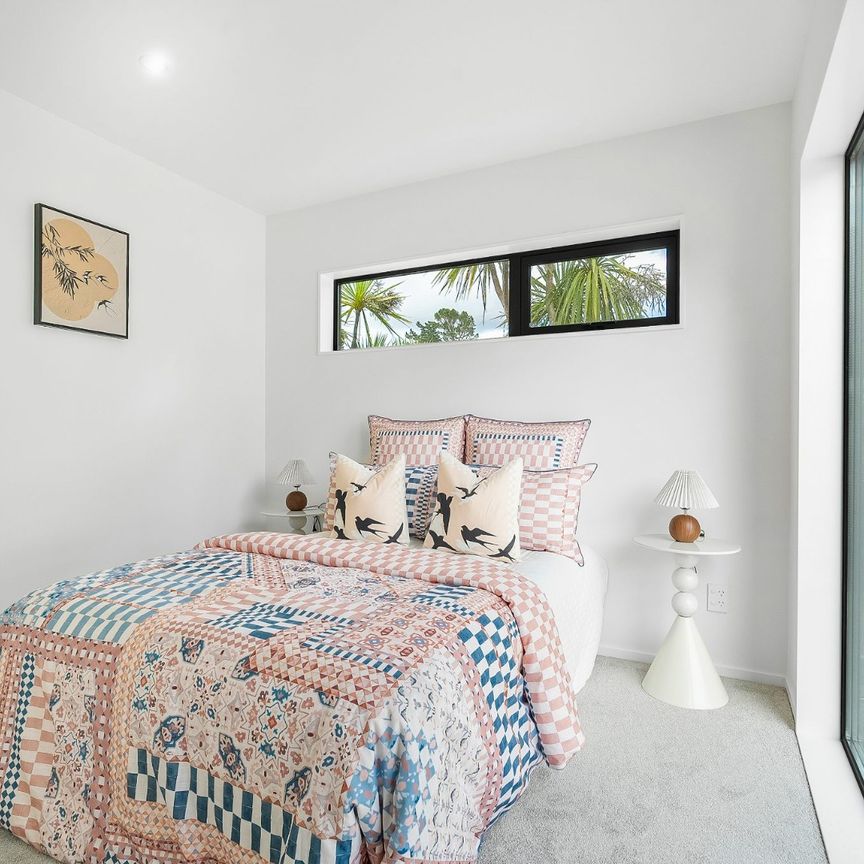 Unit 6, 26 Crompton Road, Massey, Auckland - Photo 1