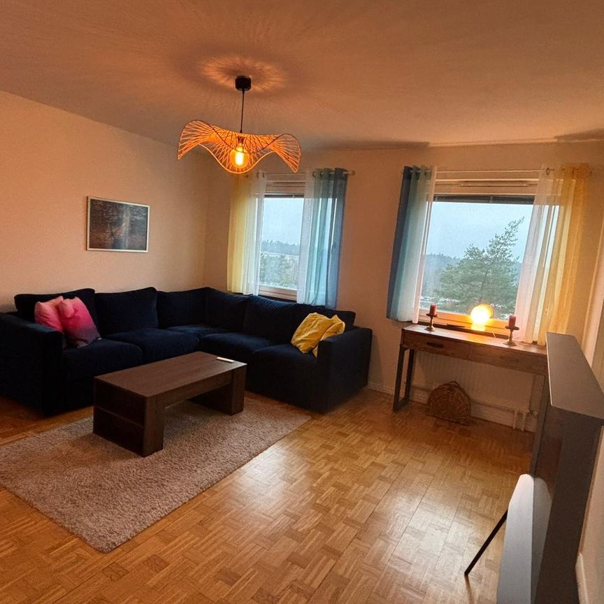 Fabelvägen, Järfälla - Photo 1