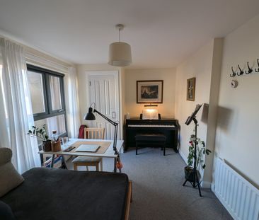 2 Bed Flat, Panmure Gate, G20 - Photo 6