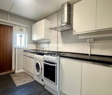 £725 PCM, Furnished One Bedroom Basement Flat in Penarth Road, Gran... - Photo 6