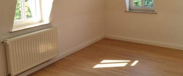 Helle, individuelle Dachgeschosswohnung mit weitem Blick in Rabenau! - Foto 1