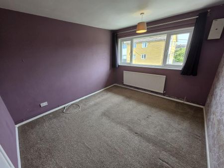 3 bedroom maisonette to rent - Photo 2