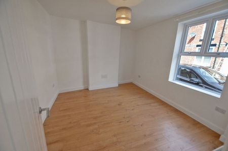 Dale Street, Runcorn, WA7 5PF - Photo 2