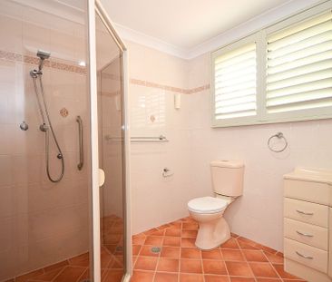 Large Family Home in Great Location!! - Photo 6