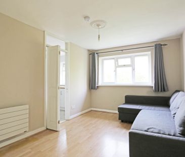 Price £1,400 pcm - Available Now - Part Furnished - Photo 2