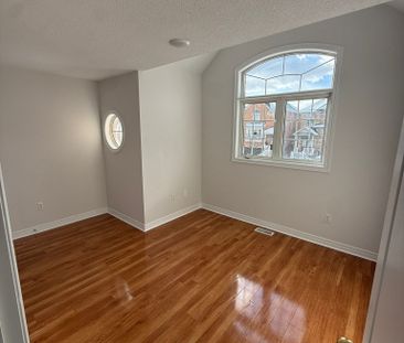For Lease - 121 Wharnsby Drive, Toronto, Ontario - Photo 6