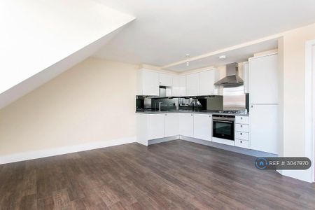 2 bedroom flat to rent - Photo 2