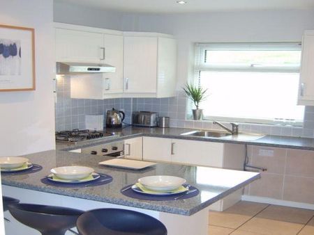 3 bedroom terraced house to rent - Photo 5