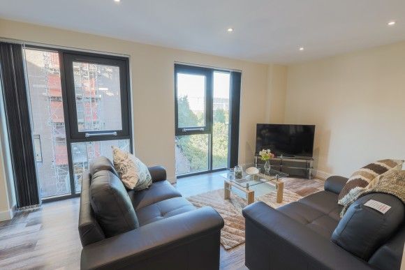 New 3 Bed Apartment just off Ecclesall Road - Photo 1