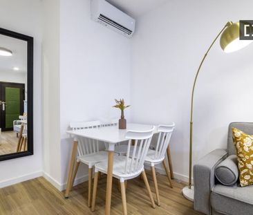 4 room luxury Flat for rent in Madrid, Spain - Photo 5