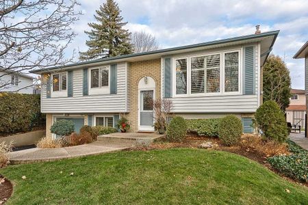 For Lease - 1261 Richards Crescent, Oakville, Ontario - Photo 2