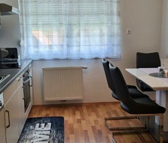 Helle 2 Zimmer-Wohnung mit möblierter Küche in zentraler Lage in Fr... - Photo 2