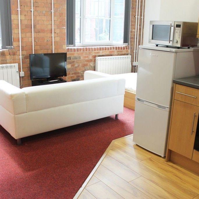 Studio to rent - Photo 1