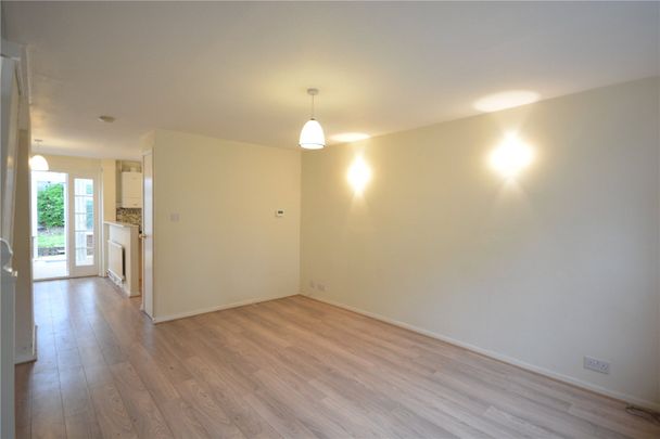 Aquila Close, Leatherhead, Surrey, KT22 8TY - Photo 1