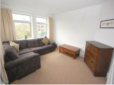 Fantastic bright, peaceful, private maisonette with generous garden in a great Hitchin location. - Photo 5