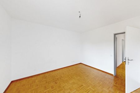 A due passi dalla città: Appartamento di 2.5 locali immerso nel verde - Foto 3