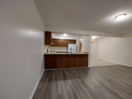 For Lease - 1513 Glenbourne Drive, Oshawa, Ontario - Photo 4