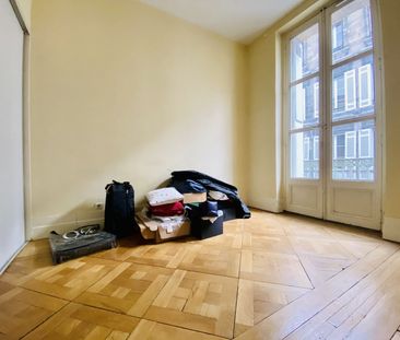 PALAIS GALLIEN - 1 CHAMBRE ET BALCON - 1 055 € - Photo 3